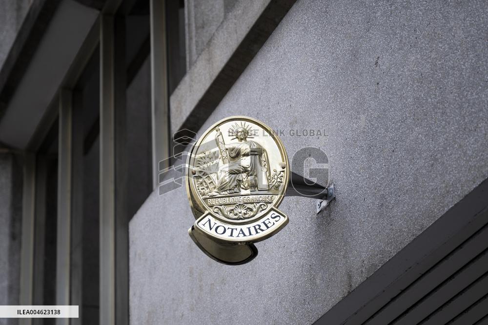 Illustration - Notaires Logo - Paris