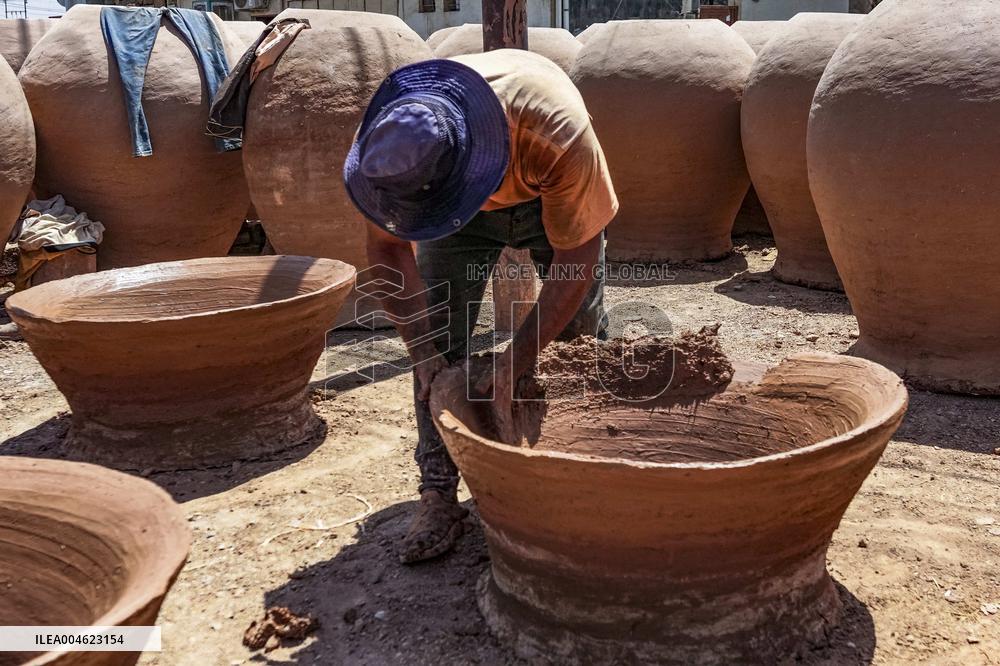 Traditional Mud Oven Makers -Iraq