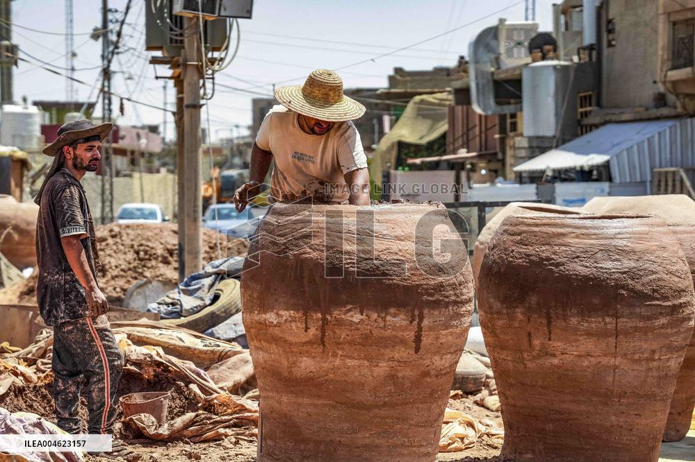 Traditional Mud Oven Makers -Iraq