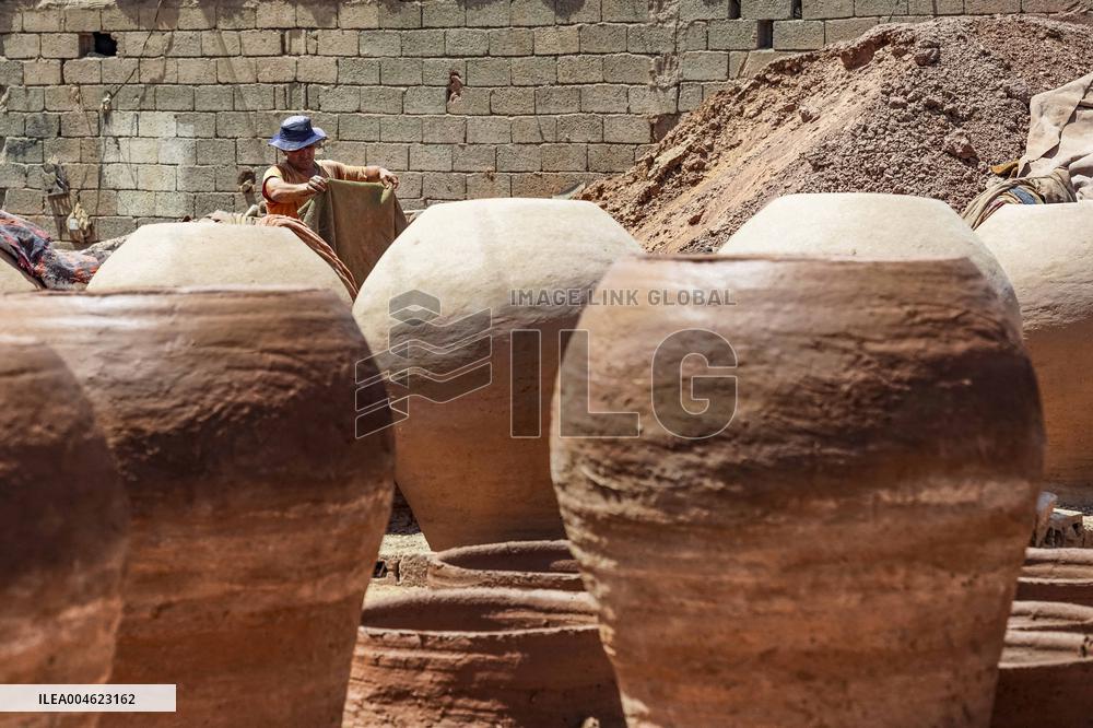 Traditional Mud Oven Makers -Iraq
