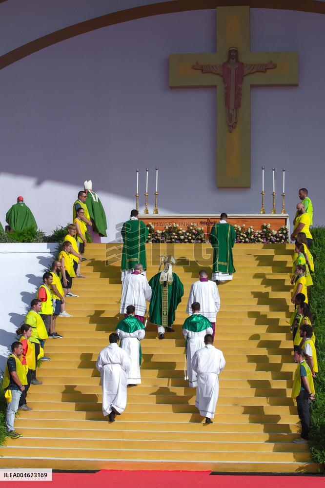 Pope Leo XIV Celebrates a Mass on the Occasion of the Jubilee of Youth - Rom