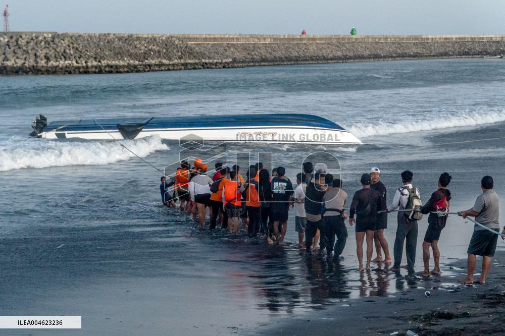2 Dead And 1 Missing After Fast Boat Sinks Off Bali - Indonesia
