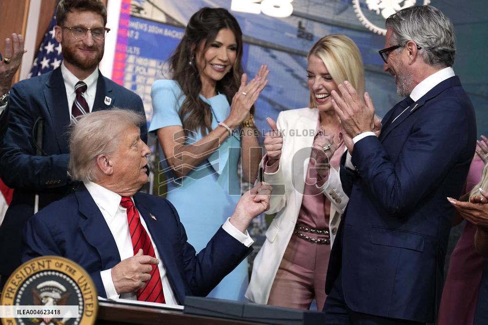 Donald Trump signs the Olympic Executive Order - Washington