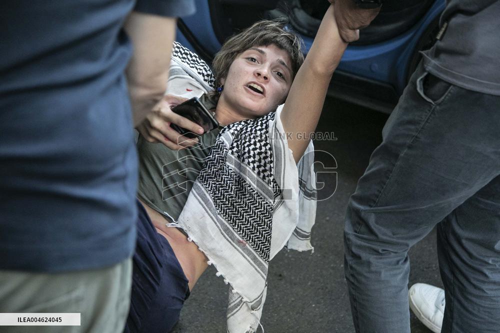Protest for 'Free Palestine' at Egyptian Consulate - Milan