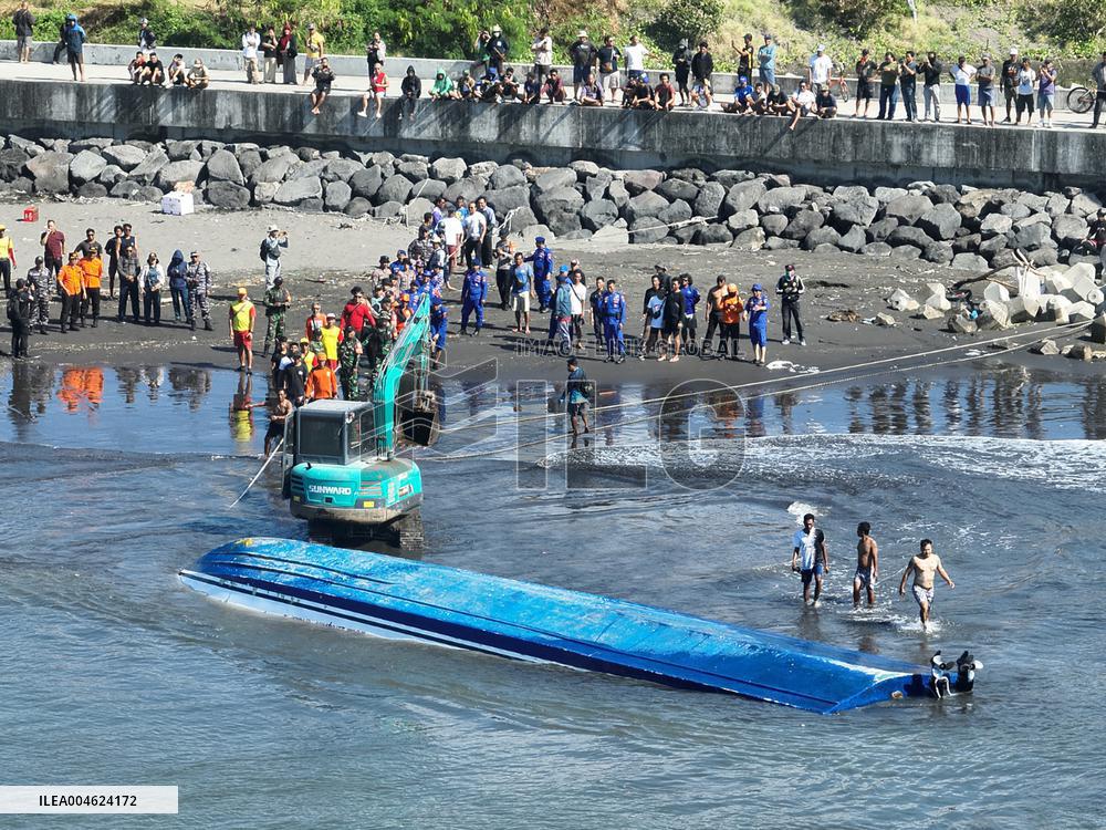 2 Dead And 1 Missing After Fast Boat Sinks Off Bali - Indonesia