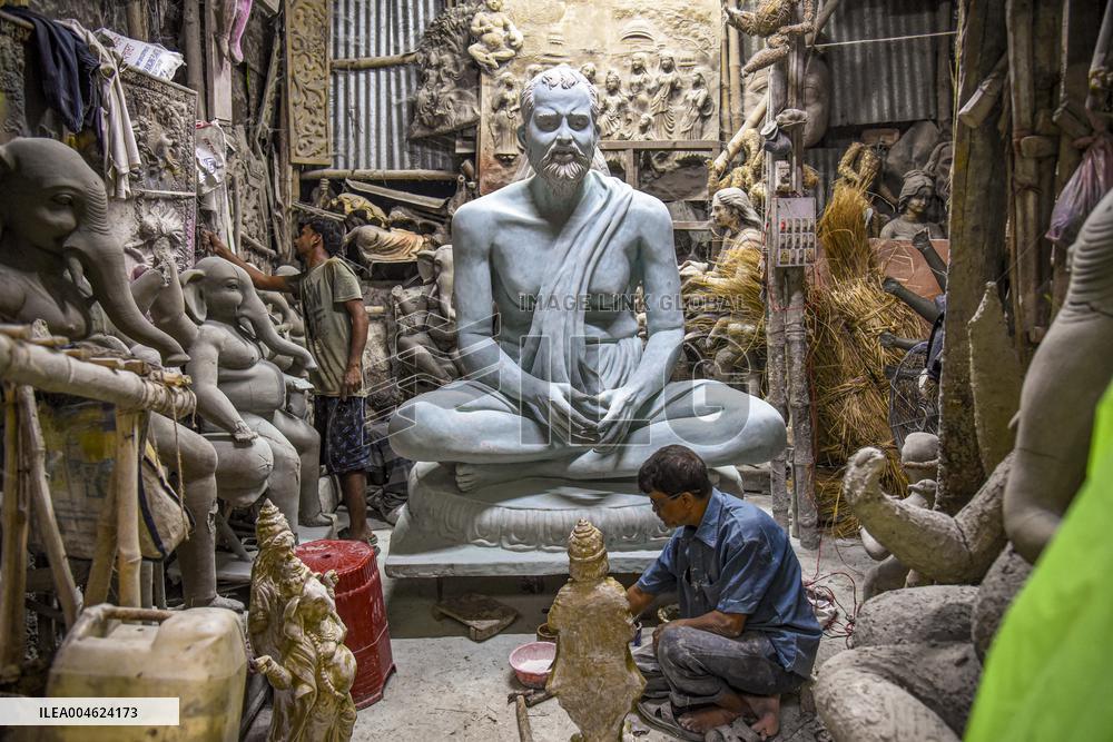 Kumartuli Sculptors Prepare for Festival Season - India