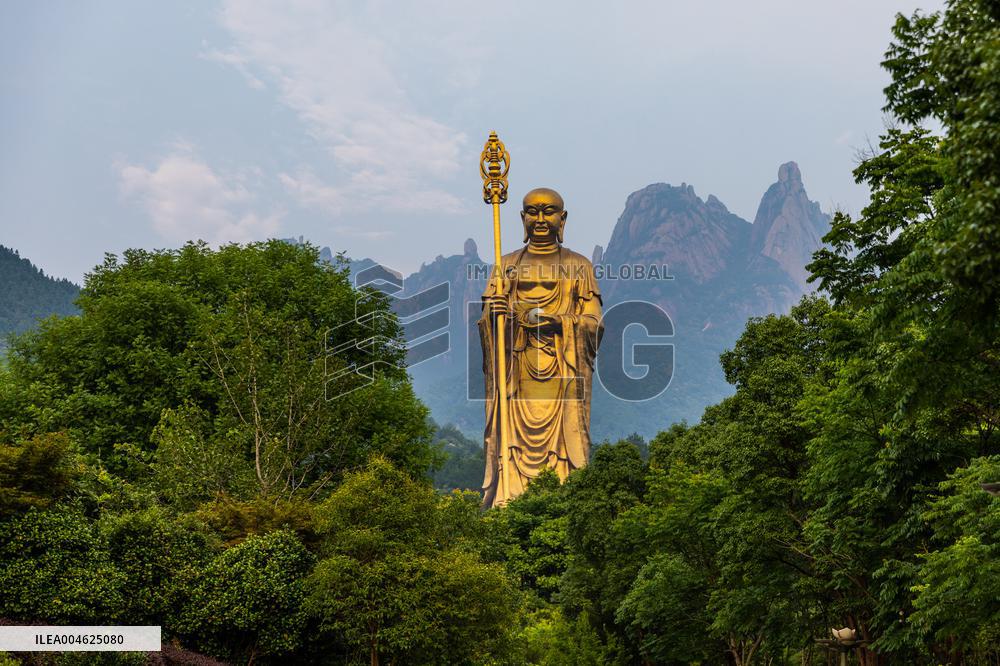 99-meter-tall Open-air Bronze Statue of Ksitigarbha Bodhisattva
