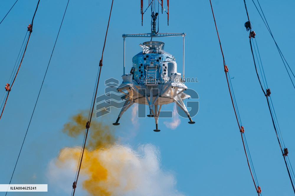 China Completes First Manned Lunar Lander Landing and Takeoff Test