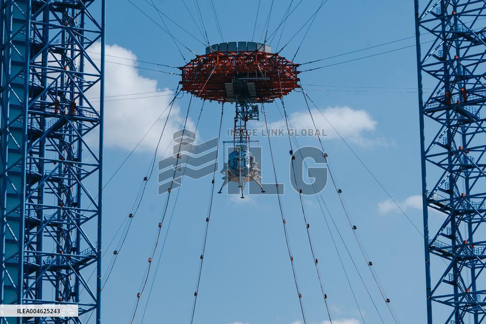 China Completes First Manned Lunar Lander Landing and Takeoff Test