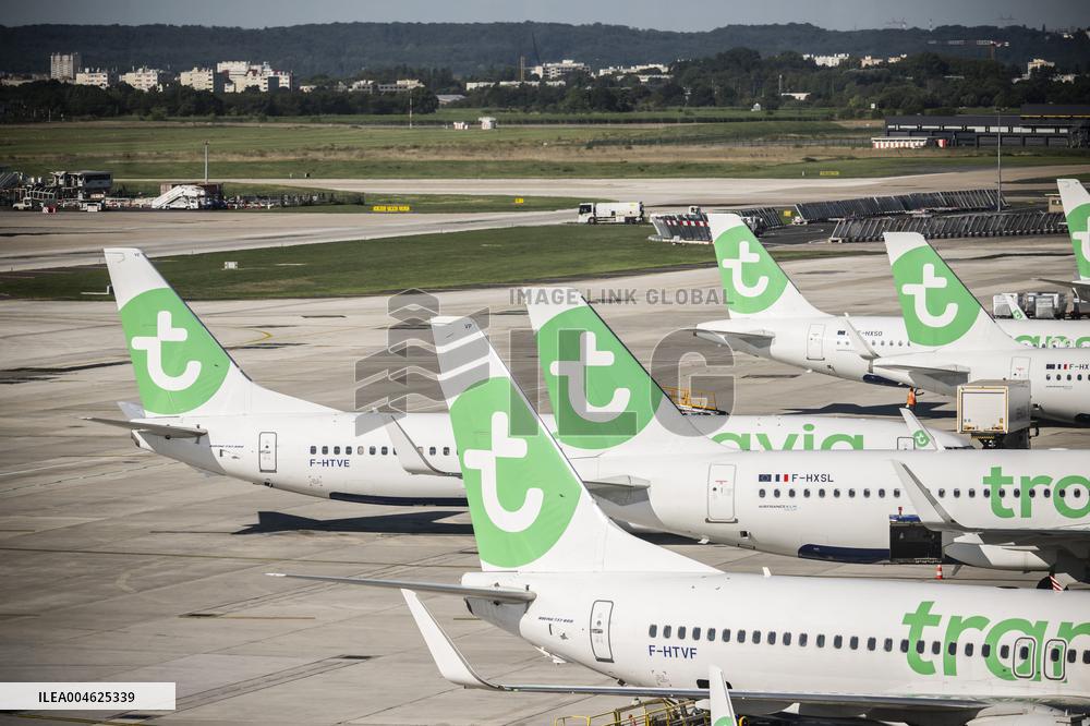 Illustration - Paris Orly Airport