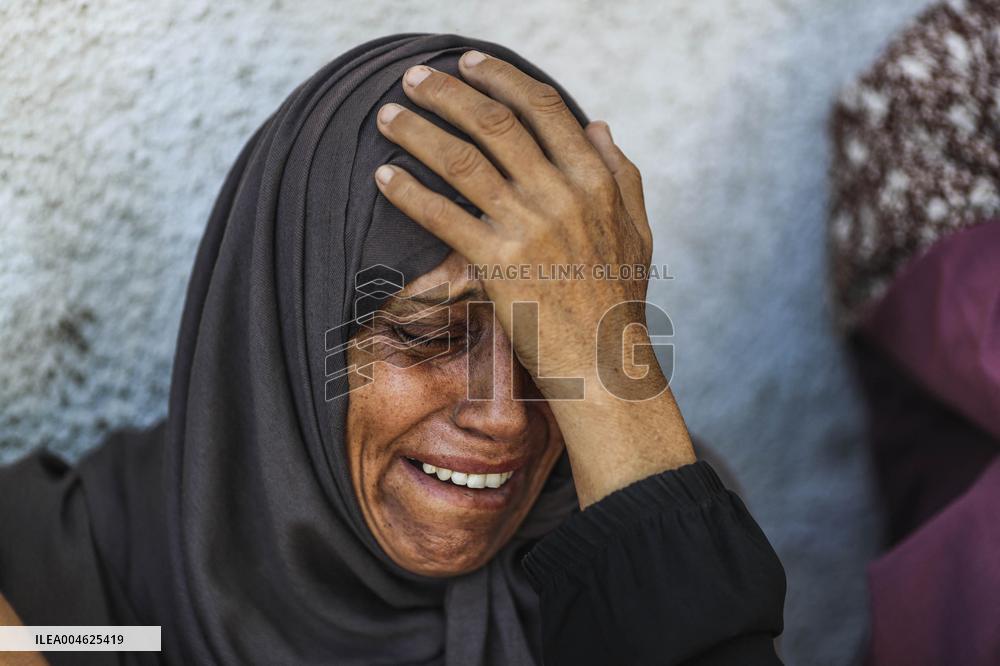 27 Killed in Israeli Attacks and 20 Others in A Food Truck Accident - Gaza