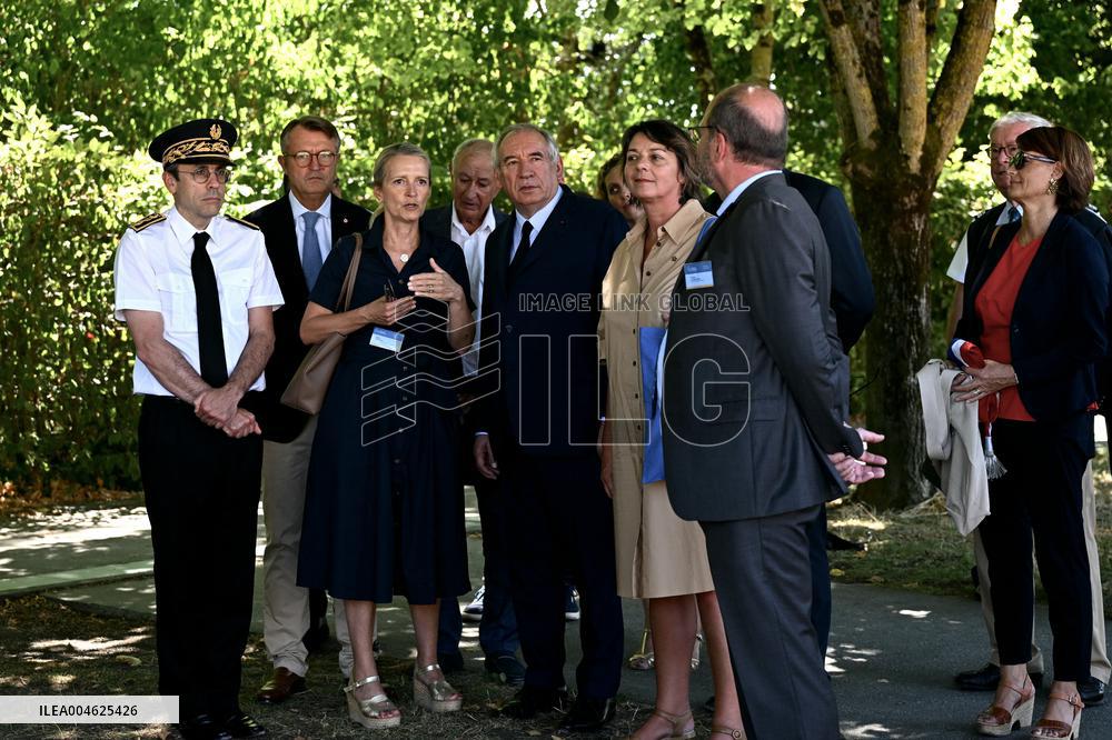 PM Bayrou on visit in Rochefort - Bela
