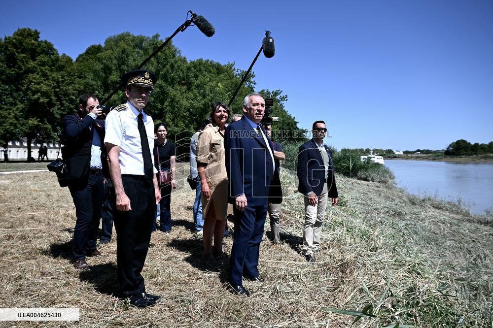 PM Bayrou on visit in Rochefort - Bela