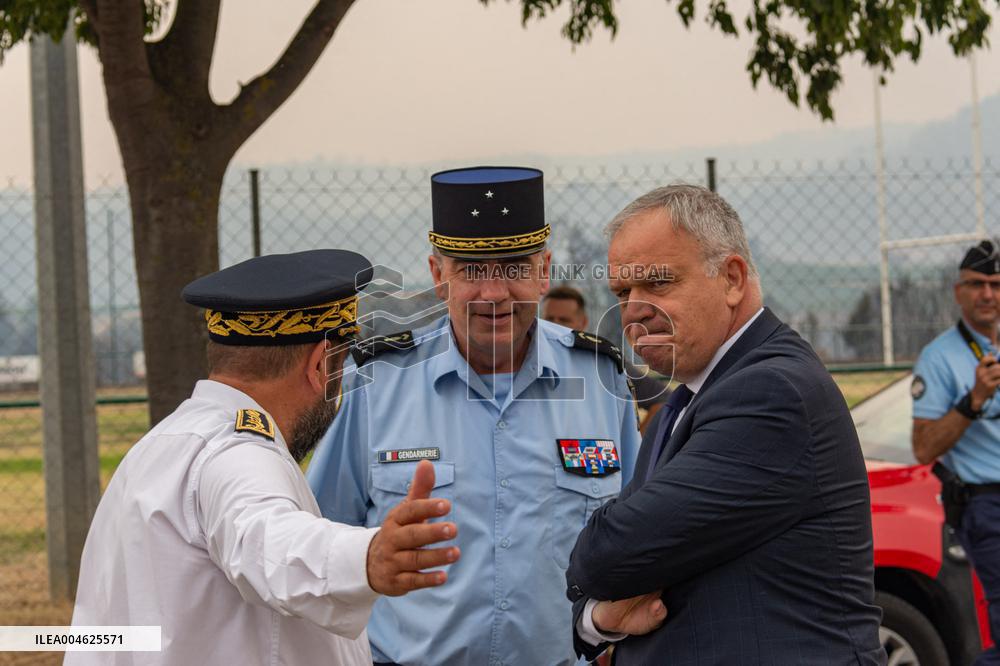 Prime Minister Meets with Victims of The Fire in Aude