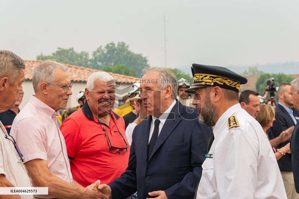 Prime Minister Meets with Victims of The Fire in Aude