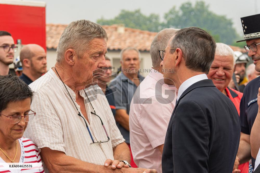 Prime Minister Meets with Victims of The Fire in Aude