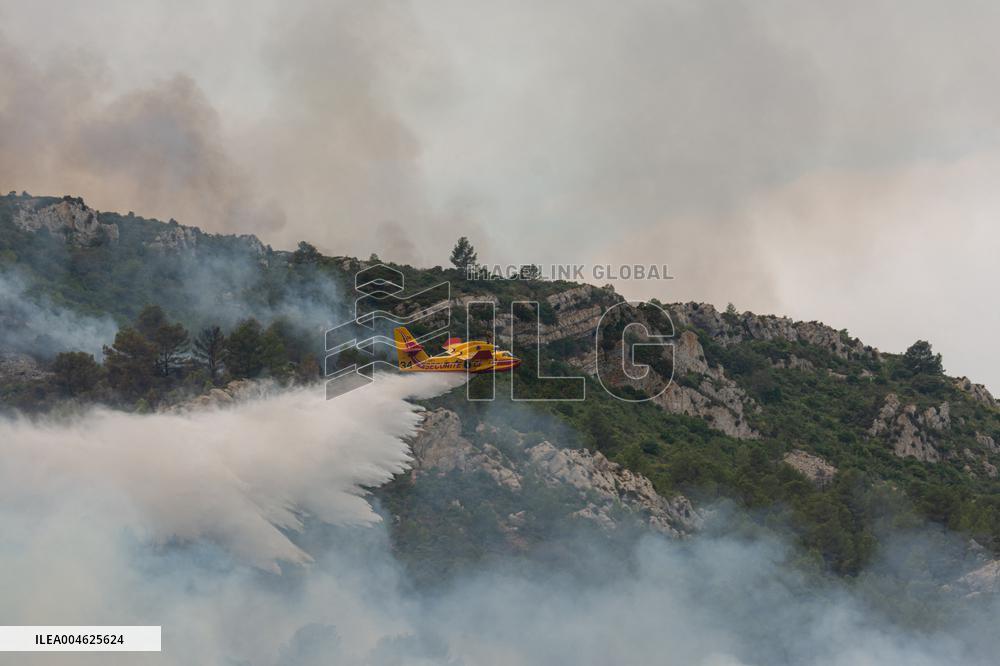 France Battles Largest Wildfire in Decades