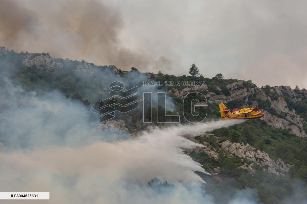 France Battles Largest Wildfire in Decades