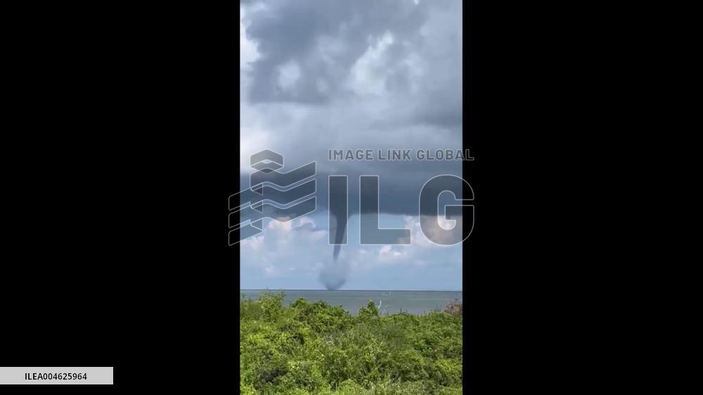 Japan: Waterspout Spotted off Ishikawa Coast 2