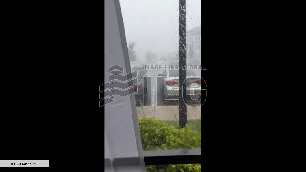 US: Heavy Rain and Storms in Tampa Bay as Tropical Moisture Moves In