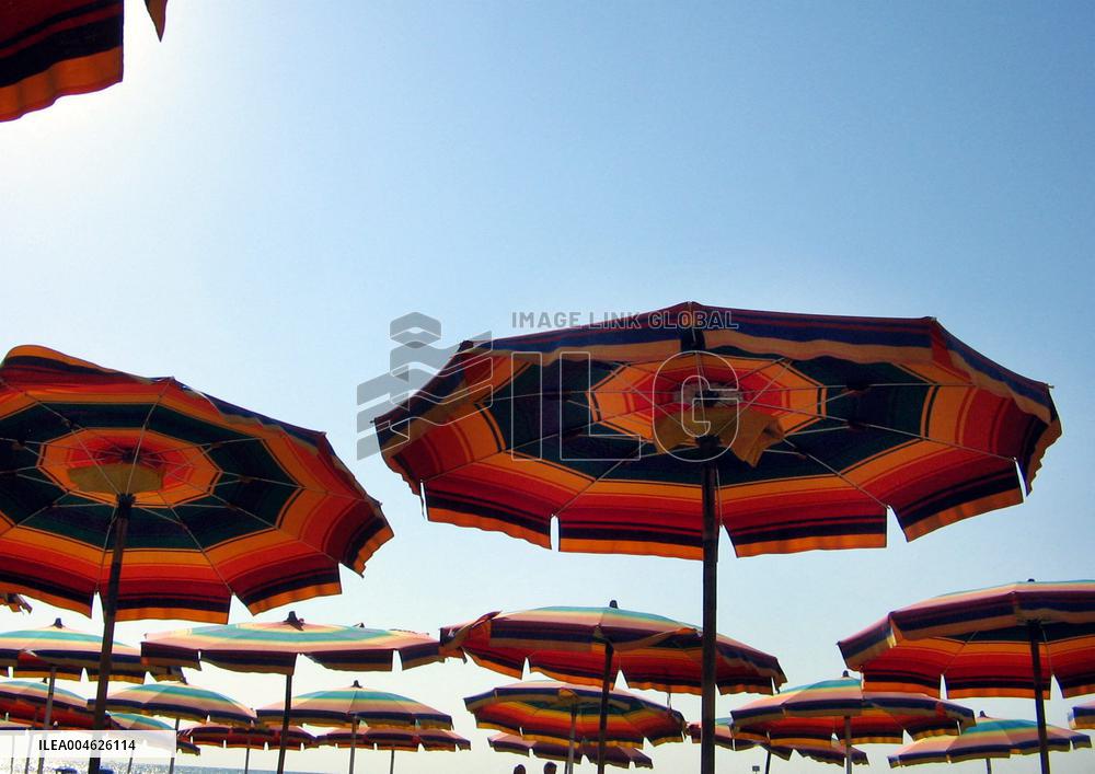 Illustration - Tirrenia Beach Resorts - Rimini