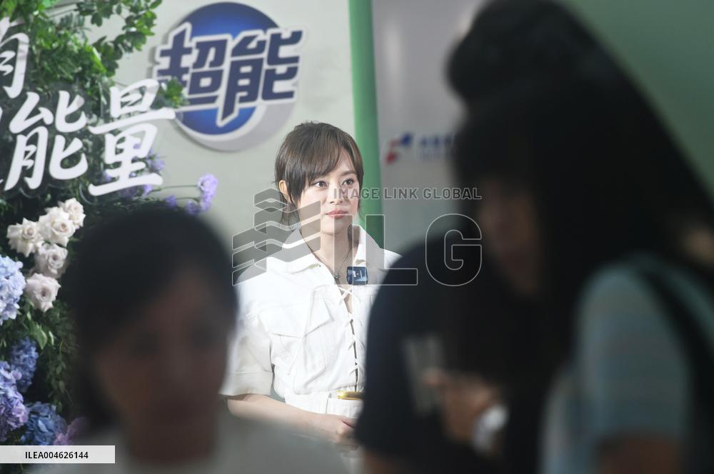 Actress Sun Li