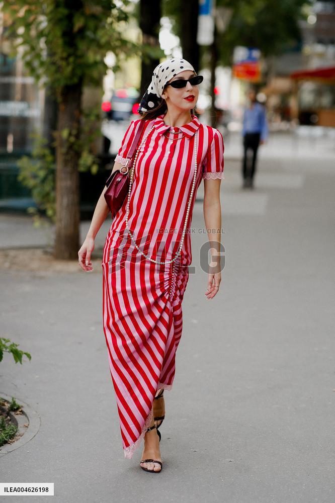 PFW - Viktor And Rolf Street Style