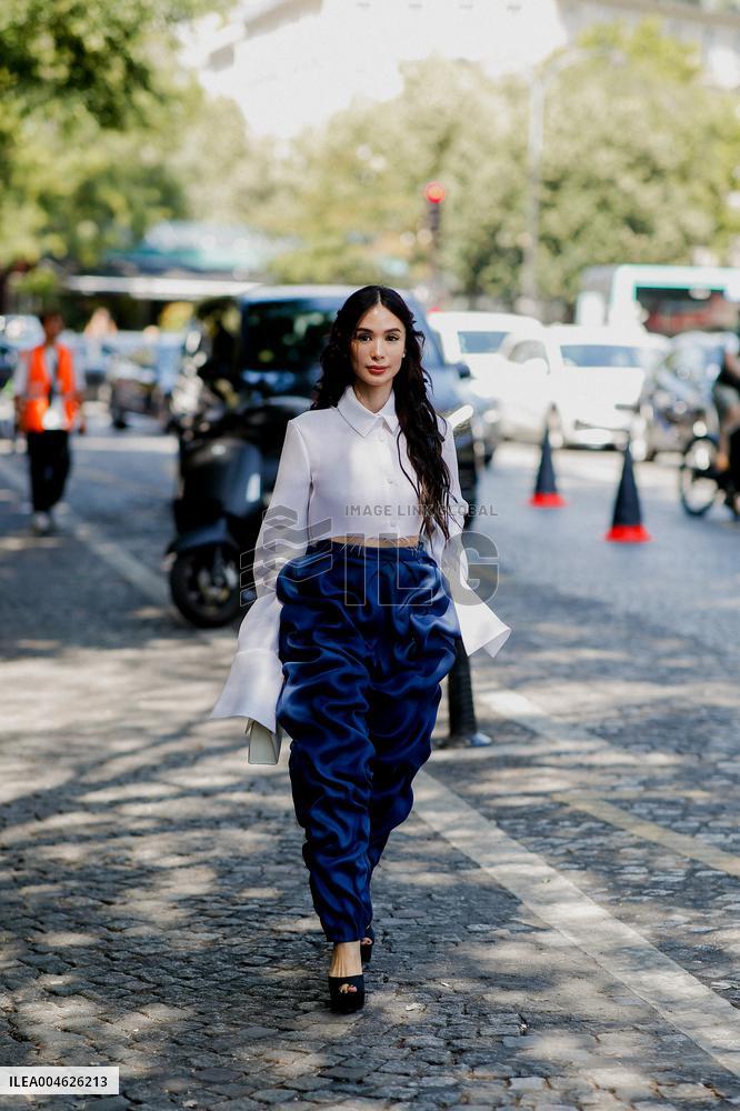 PFW - Viktor And Rolf Street Style