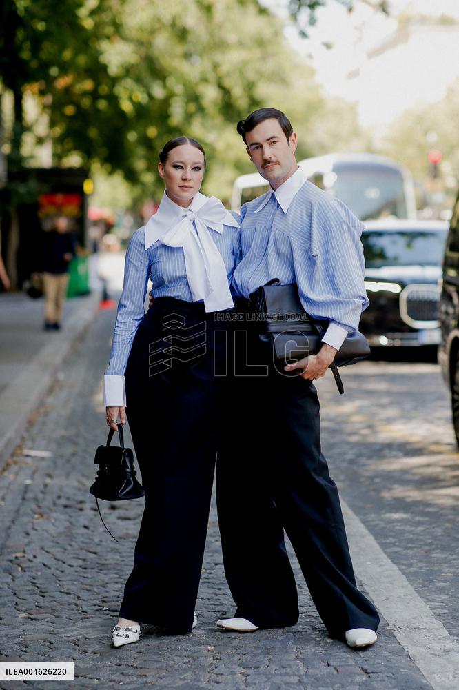 PFW - Viktor And Rolf Street Style