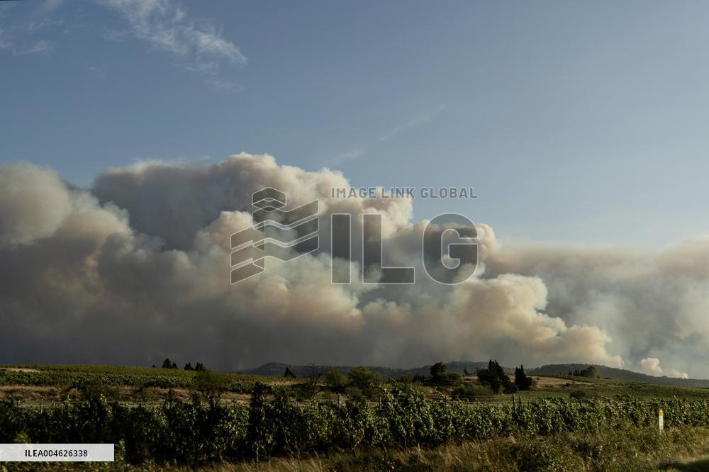 Forest Fire Burns 13000 Hectares - France