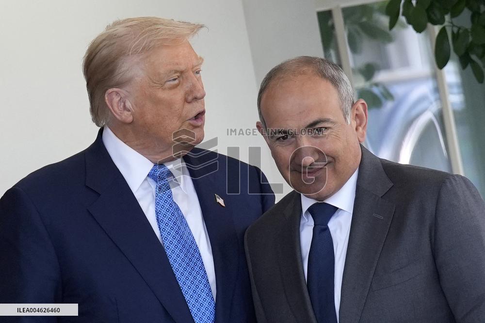 Donald Trump greets Armenian and Azerbaijan leaders - Washington