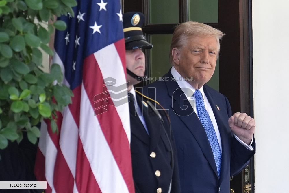 Donald Trump greets Armenian and Azerbaijan leaders - Washington