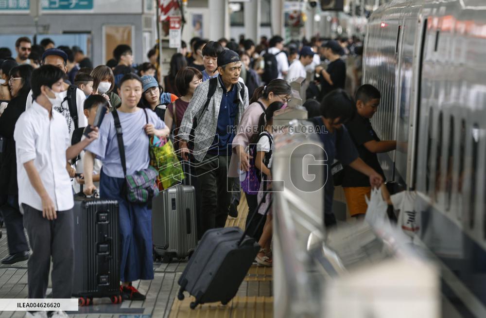 Summer holiday congestion in Japan