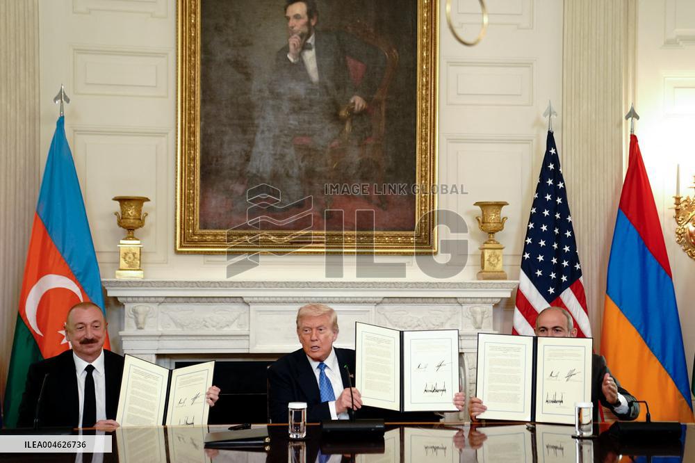 Donald Trump Meets Armenian And Azerbaijan Leaders - Washington