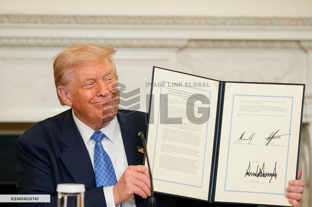 Donald Trump Meets Armenian And Azerbaijan Leaders - Washington