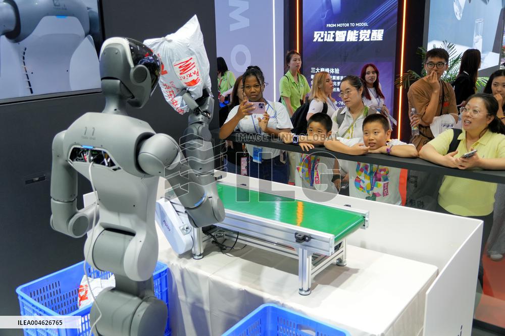 2025 World Robot Conference Held in Beijing