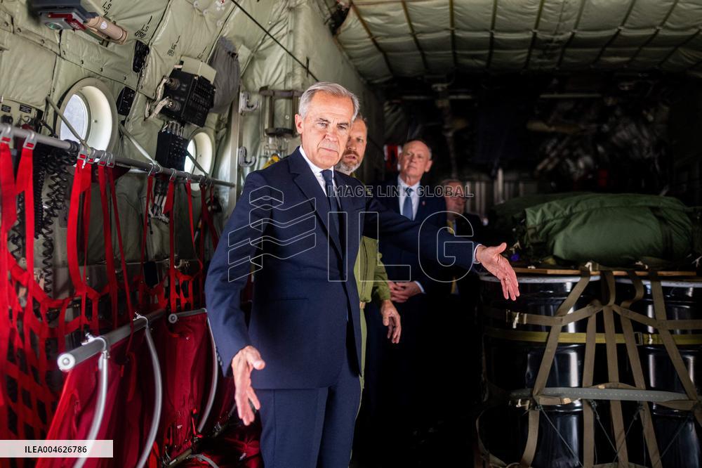 PM Mark Carney Visits Canadian Forces Base - Canada