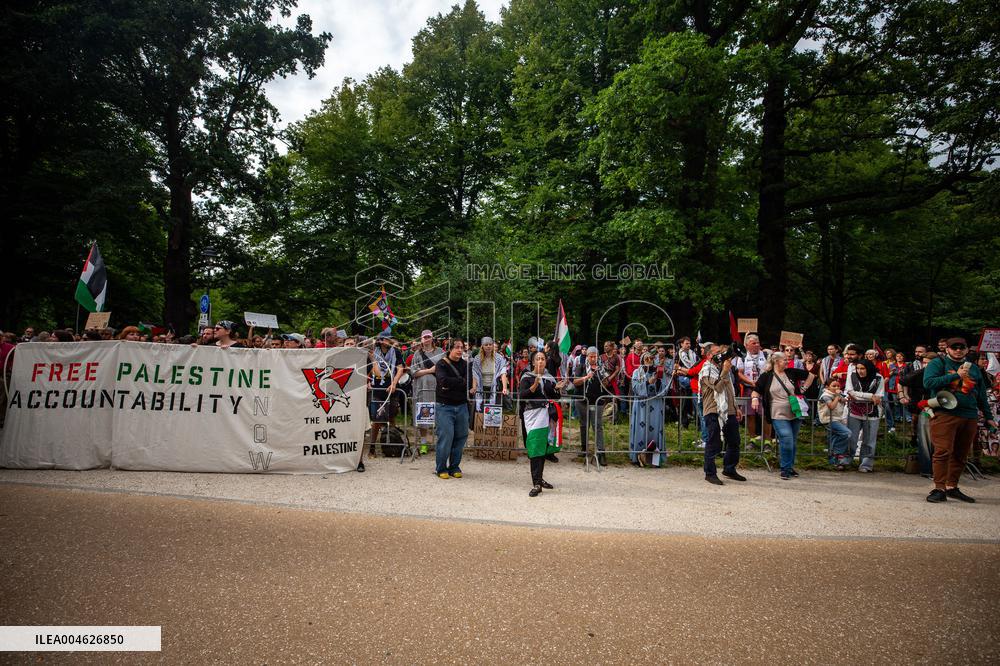 Police Clash With Pro Palestine Protesters - Netherlands