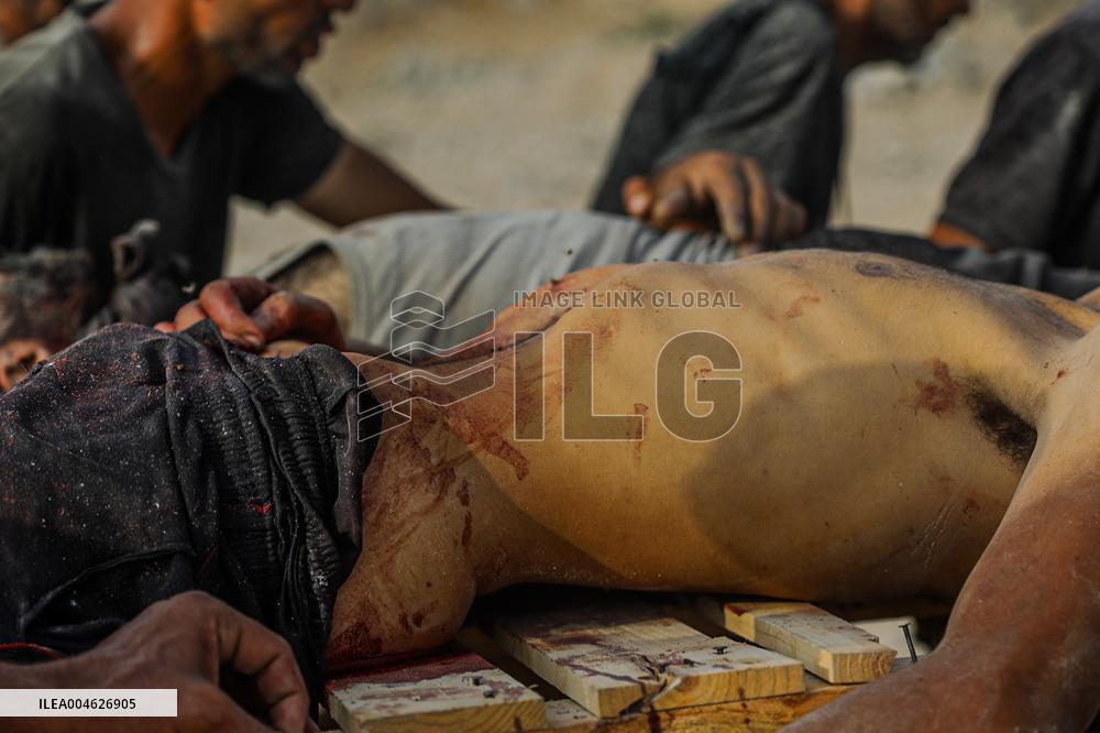 Palestinians Shot Near Zikim Crossing as Famine Worsens - Palestine