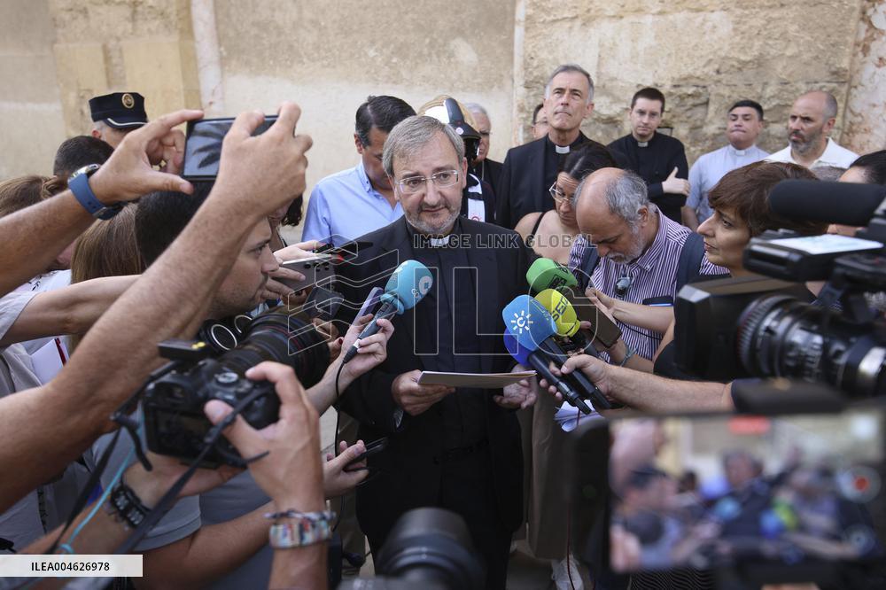 Fire In The Mosque Of Cordoba Completely Extinguished - Spain