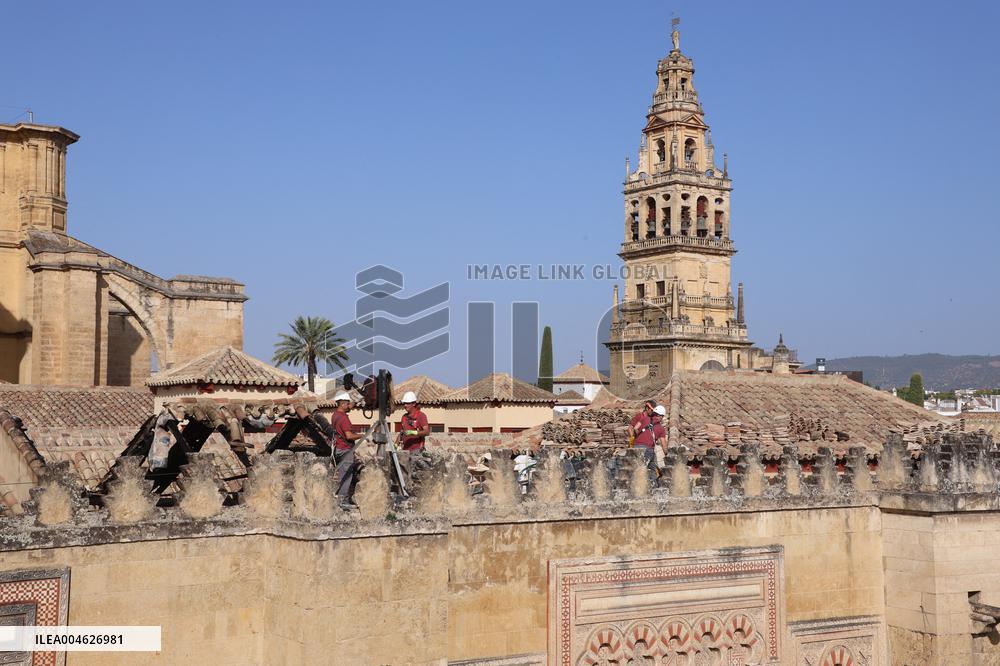 Fire In The Mosque Of Cordoba Completely Extinguished - Spain