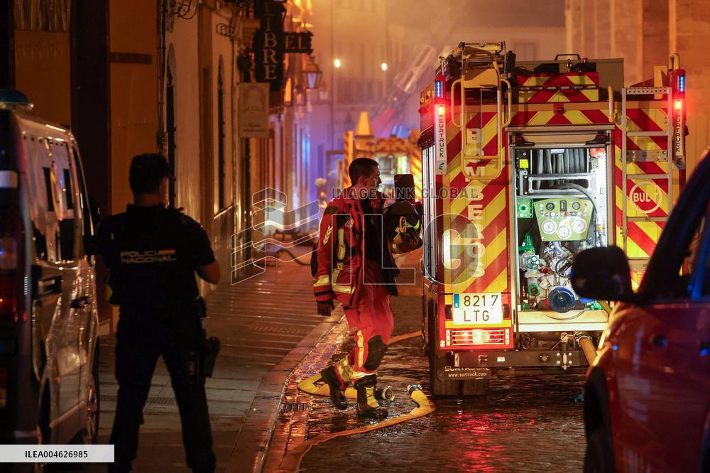 Fire In The Mosque Of Cordoba Completely Extinguished - Spain