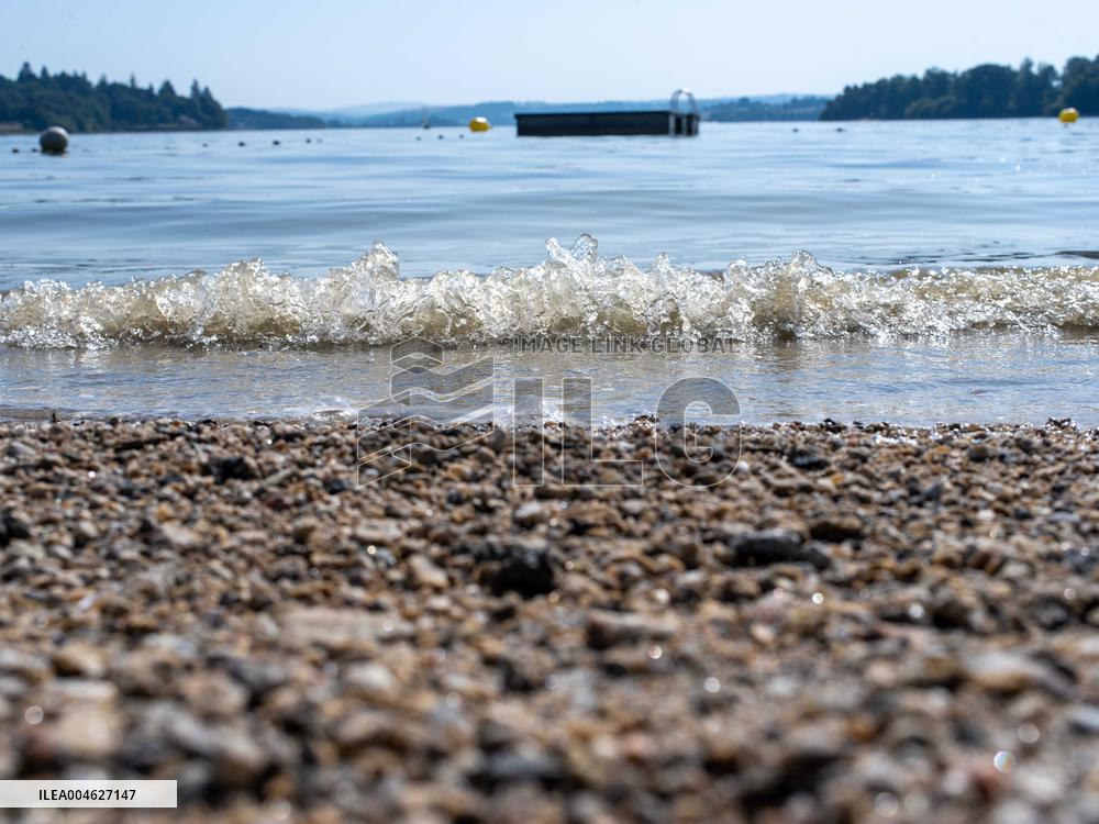 Cyanobacteria Suspected At The Lac de Pareloup - Aveyron