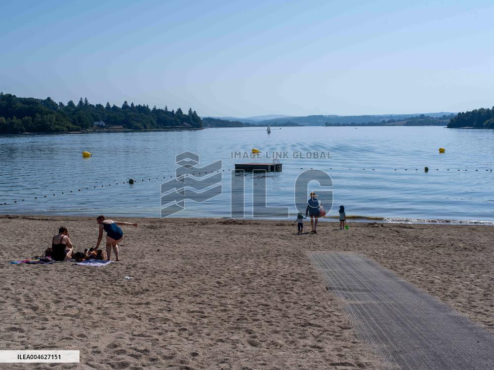Cyanobacteria Suspected At The Lac de Pareloup - Aveyron
