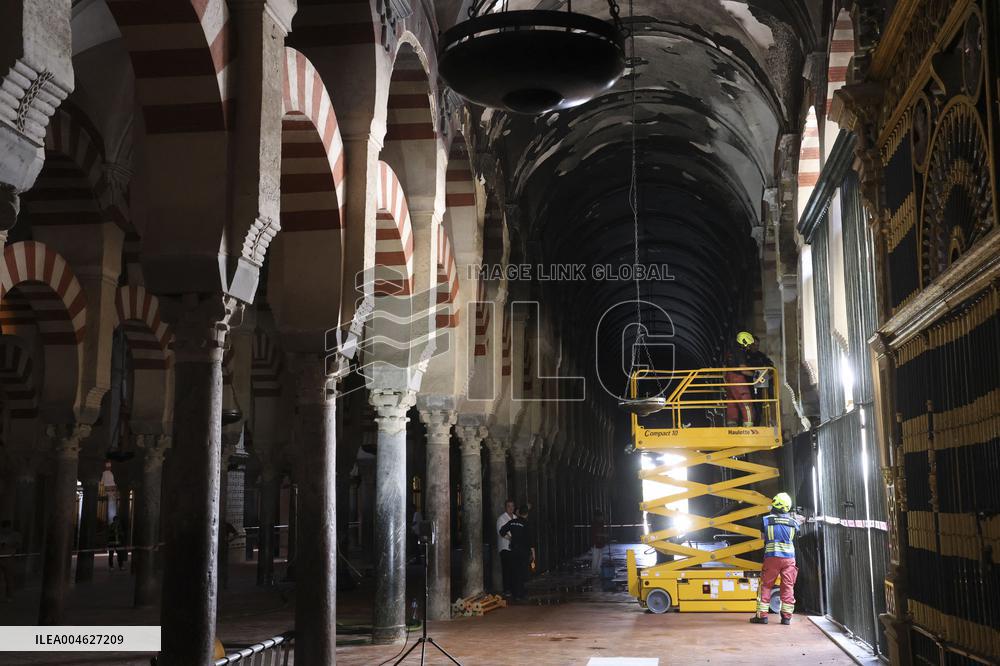 Fire In The Mosque Of Cordoba Completely Extinguished - Spain