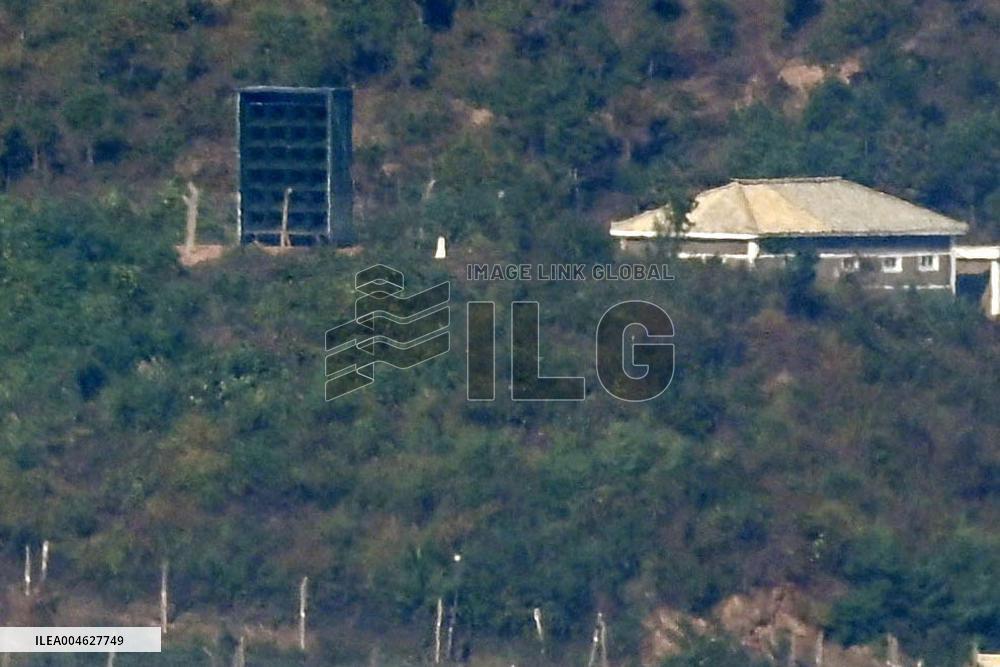 North Korea removing loudspeakers from border area