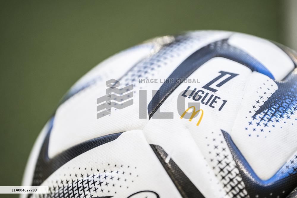 Illustration Ligue 1 Football Ball - Nantes