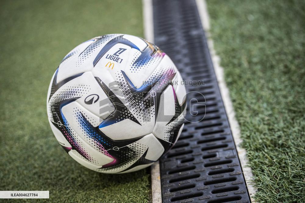 Illustration Ligue 1 Football Ball - Nantes