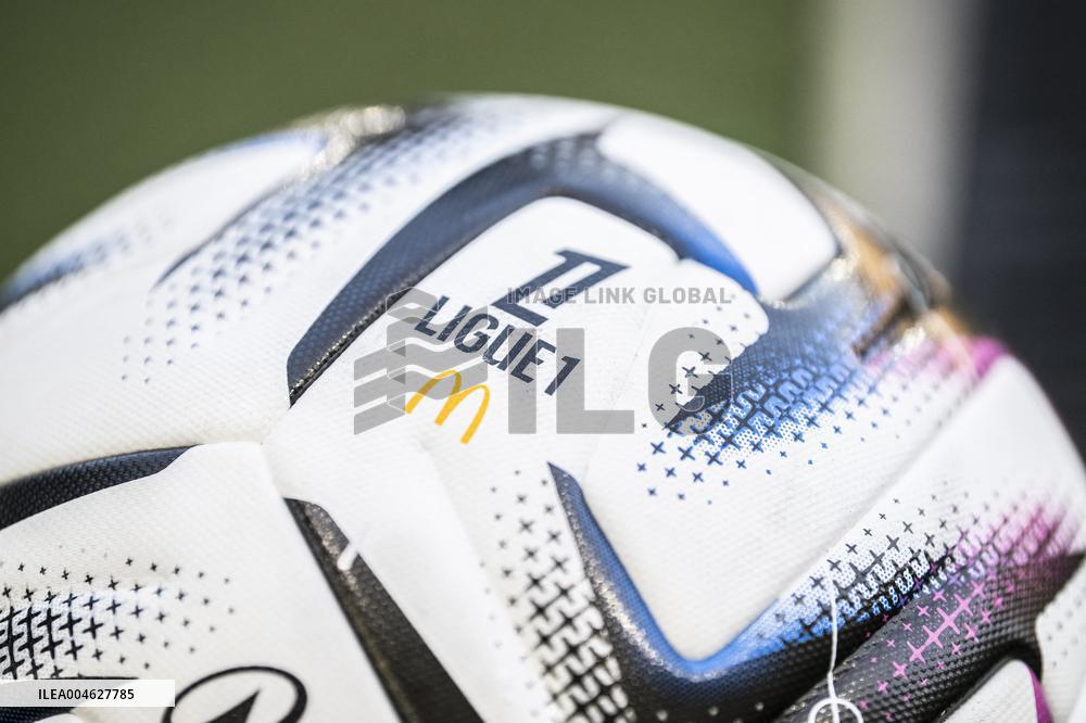 Illustration Ligue 1 Football Ball - Nantes