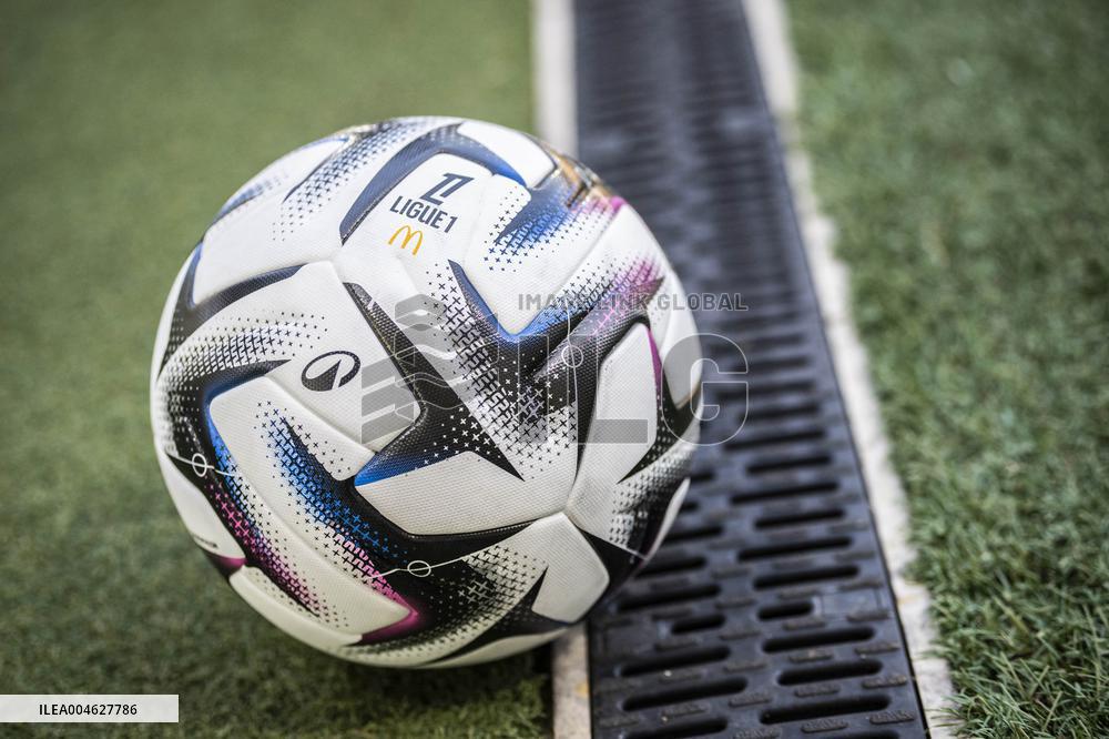 Illustration Ligue 1 Football Ball - Nantes